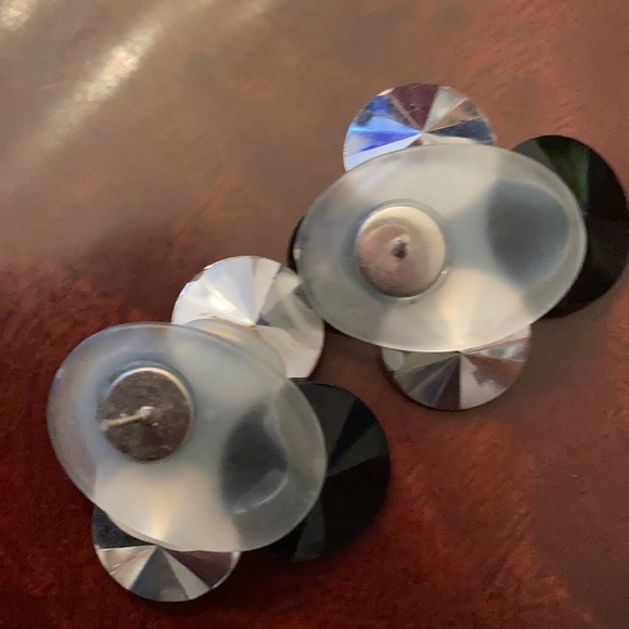 Earrings - Picture 2 of 2